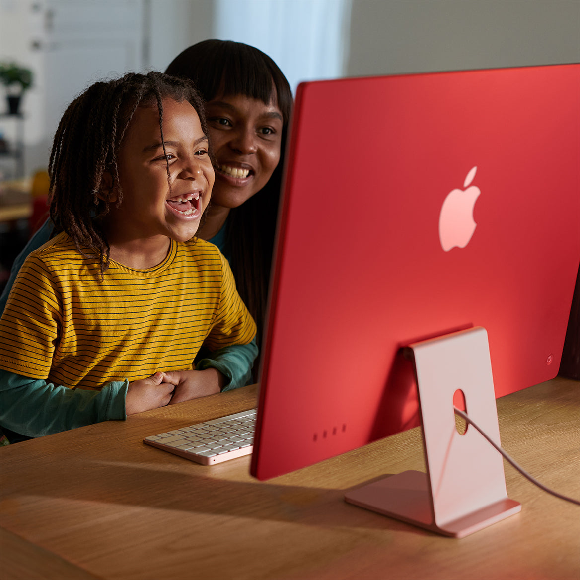 iMac 24 inci (M3, 4 Ports, 2024)